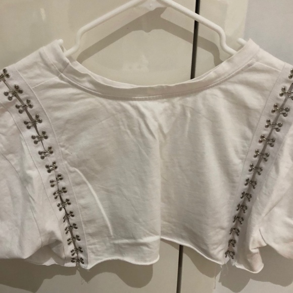 Cropped LF Tee - Picture 2 of 3